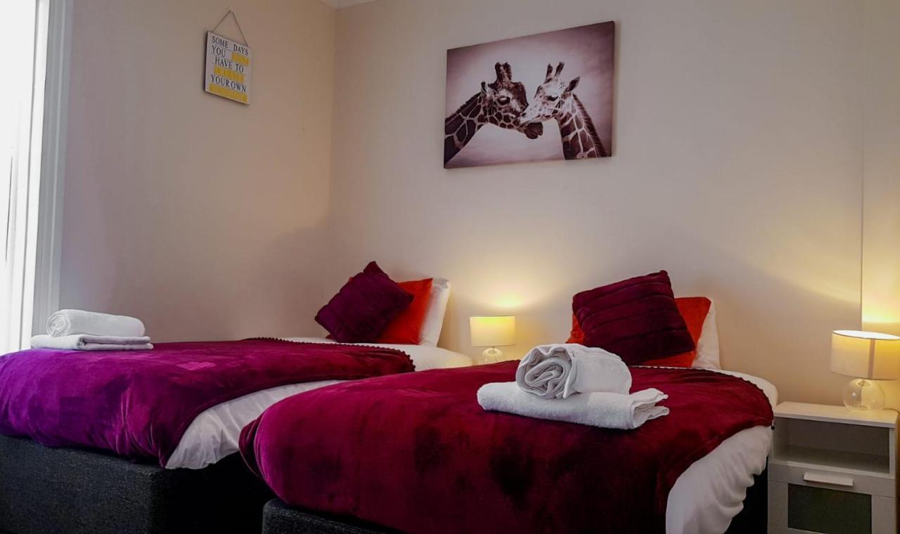 Bellaliving 2 Bedroom Apartment - Luton Luton  Bagian luar foto