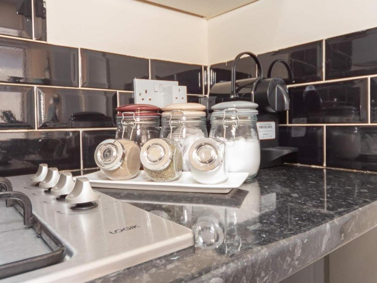 Bellaliving 2 Bedroom Apartment - Luton Luton  Bagian luar foto